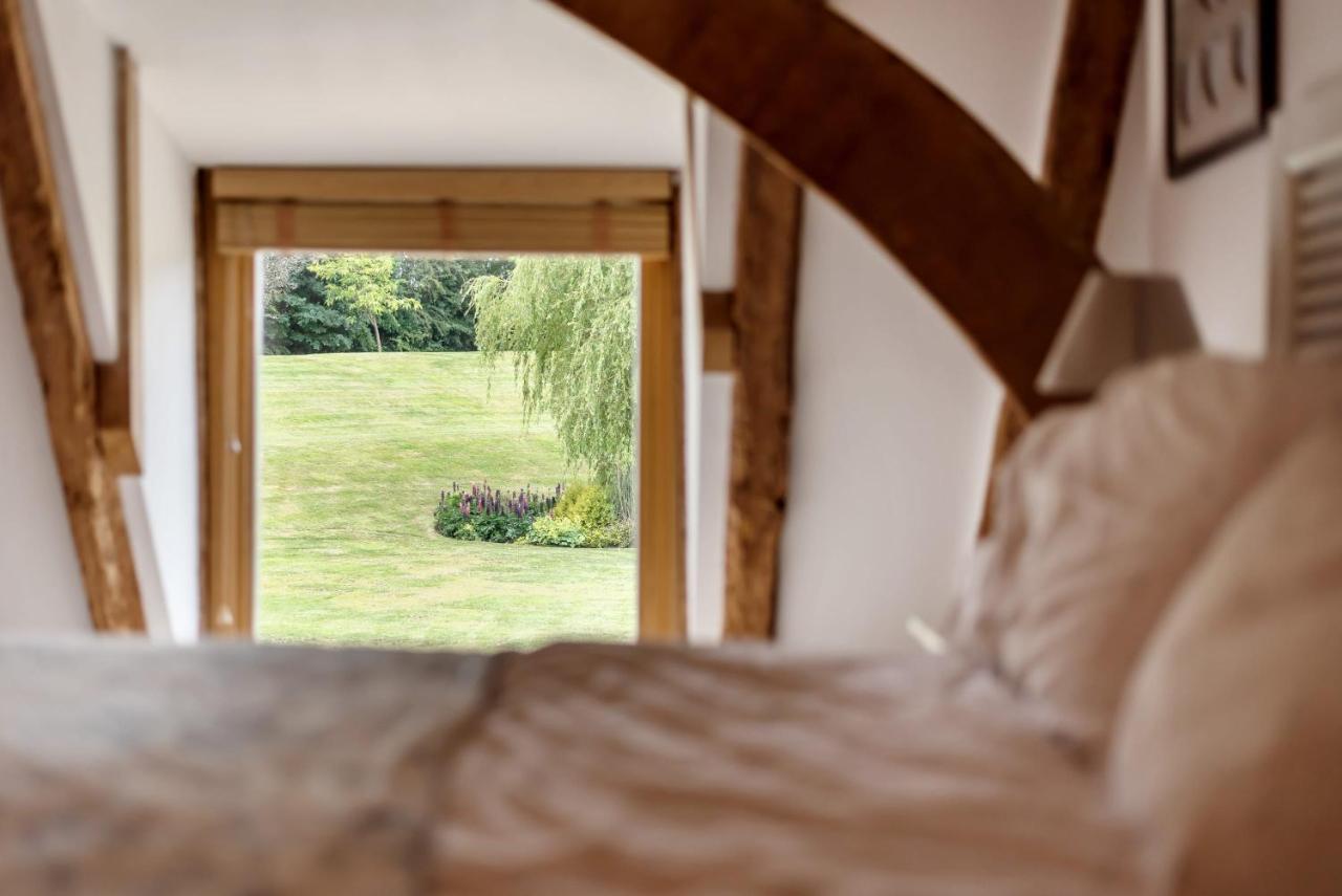 Beautiful Luxury Barn Conversion Rural Canterbury In Own Grounds Sleeps 6 People Villa Exterior photo