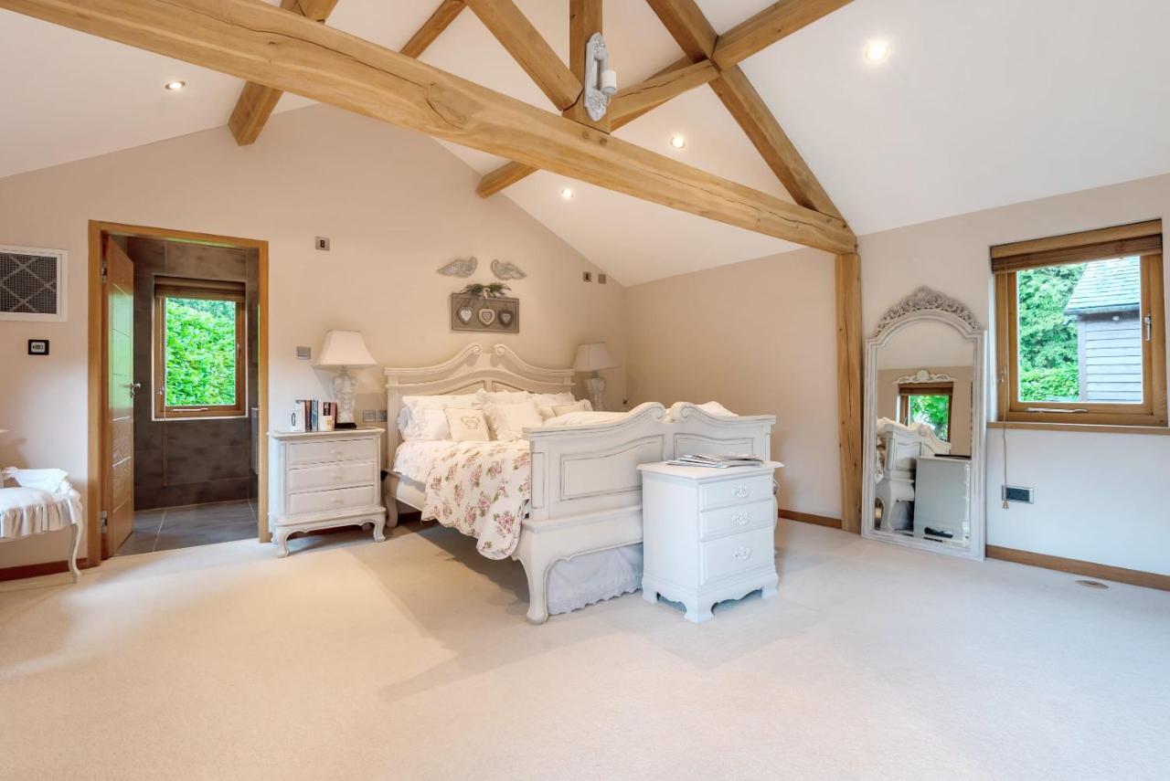 Beautiful Luxury Barn Conversion Rural Canterbury In Own Grounds Sleeps 6 People Villa Exterior photo